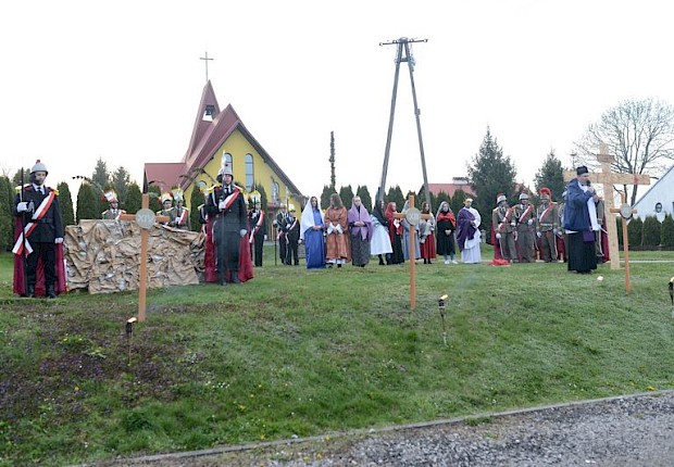 Parafialna droga krzyżowa