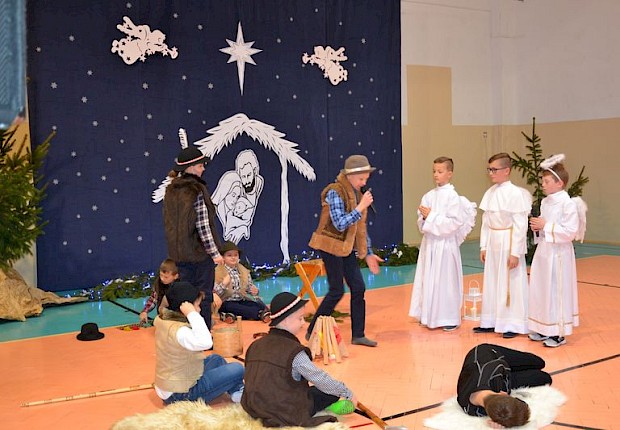 Kiermasz bożonarodzeniowy - jasełka