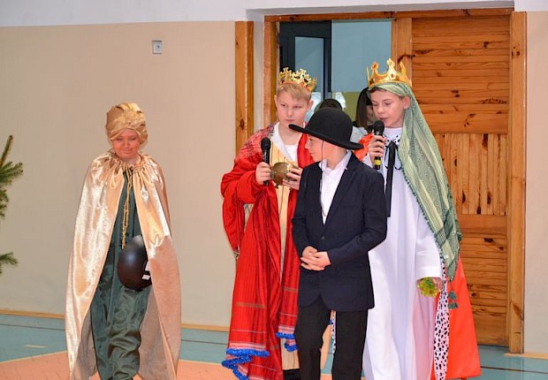 Kiermasz bożonarodzeniowy - jasełka
