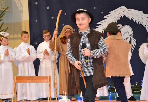 Kiermasz bożonarodzeniowy - jasełka