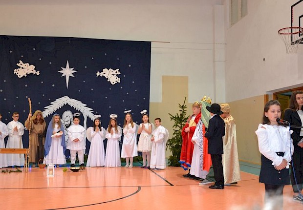Kiermasz bożonarodzeniowy - jasełka