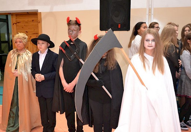 Kiermasz bożonarodzeniowy - jasełka