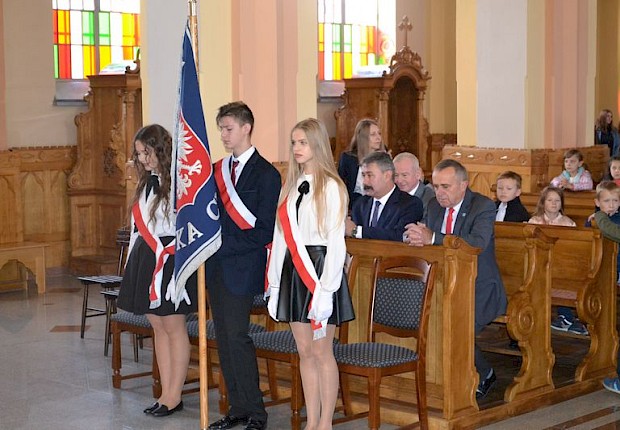 Dzień Edukacji Narodowej i pasowanie pierwszak&oacute;w