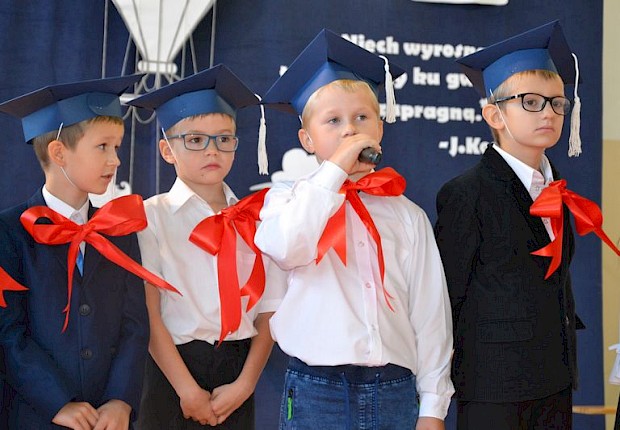 Dzień Edukacji Narodowej i pasowanie pierwszak&oacute;w