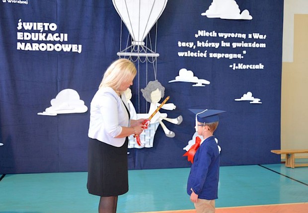 Dzień Edukacji Narodowej i pasowanie pierwszak&oacute;w