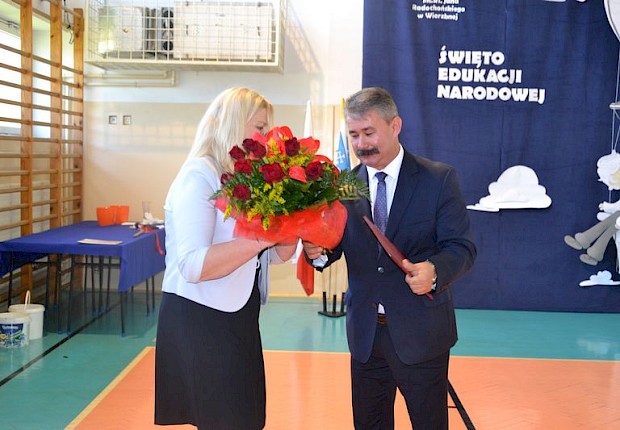 Dzień Edukacji Narodowej i pasowanie pierwszak&oacute;w