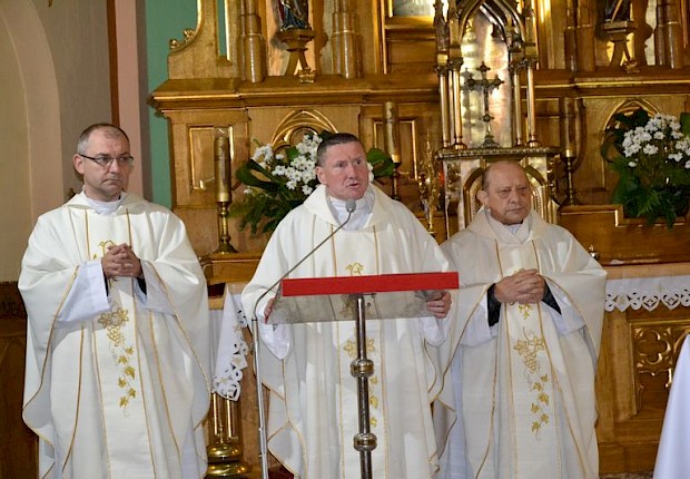 Przyjęcie kandydat&oacute;w do posługi ministranta