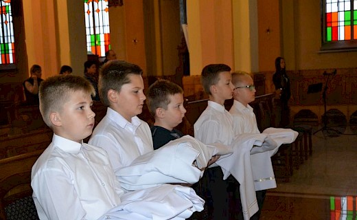 Przyjęcie kandydat&oacute;w do posługi ministranta