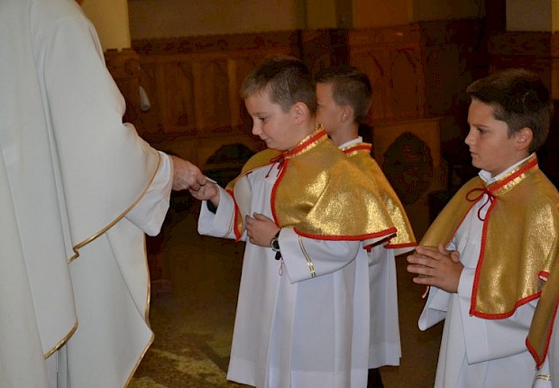 Przyjęcie kandydat&oacute;w do posługi ministranta