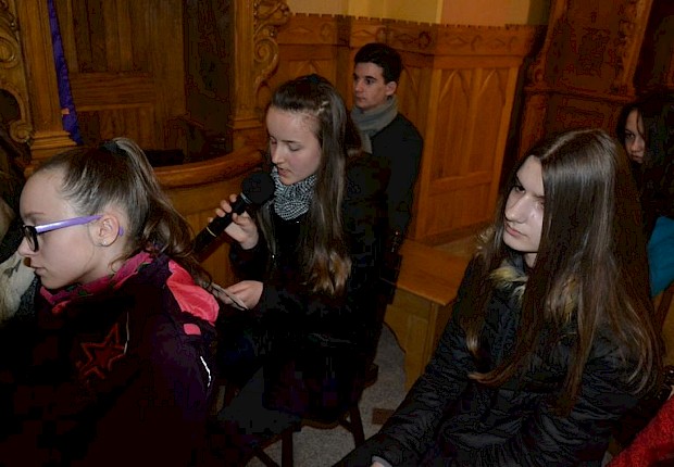 Wielki Piątek: liturgia Męki Pańskiej i adoracja