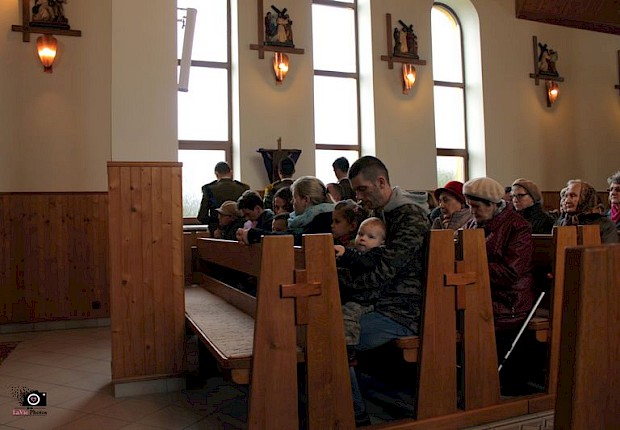Wielki Piątek: liturgia Męki Pańskiej