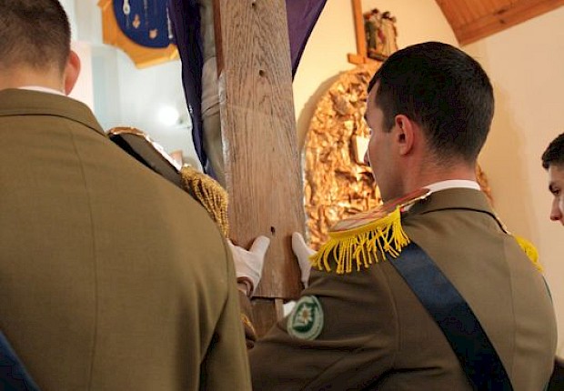 Wielki Piątek: liturgia Męki Pańskiej