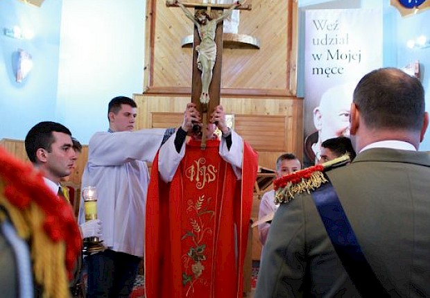 Wielki Piątek: liturgia Męki Pańskiej