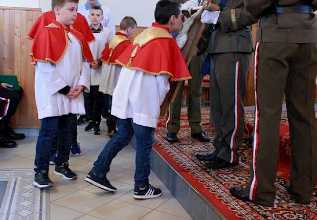 Wielki Piątek: liturgia Męki Pańskiej