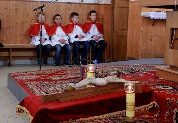 Wielki Piątek: liturgia Męki Pańskiej