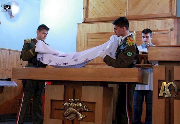 Wielki Piątek: liturgia Męki Pańskiej