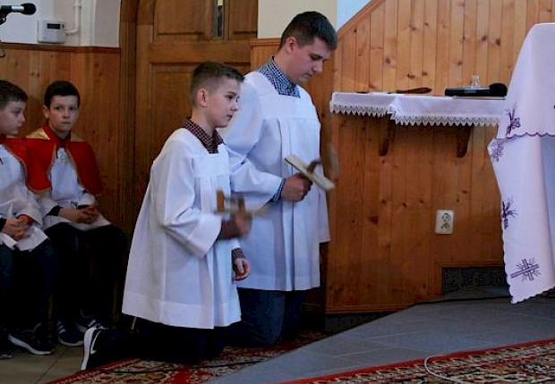 Wielki Piątek: liturgia Męki Pańskiej