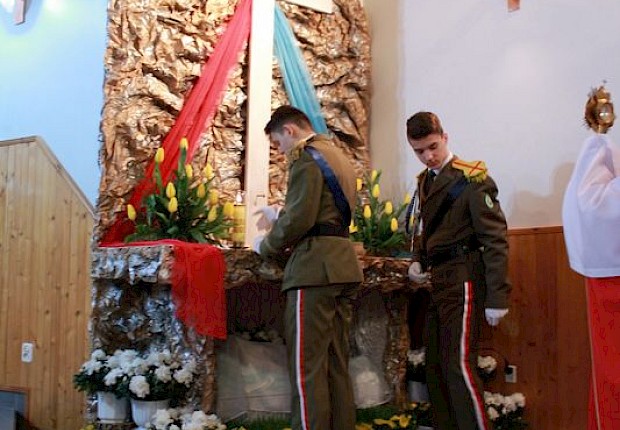 Wielki Piątek: liturgia Męki Pańskiej