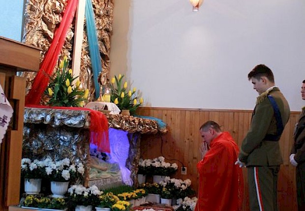 Wielki Piątek: liturgia Męki Pańskiej