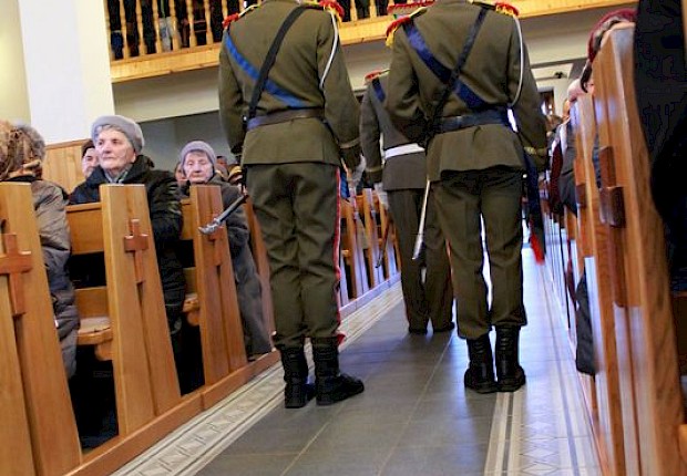Wielki Piątek: liturgia Męki Pańskiej