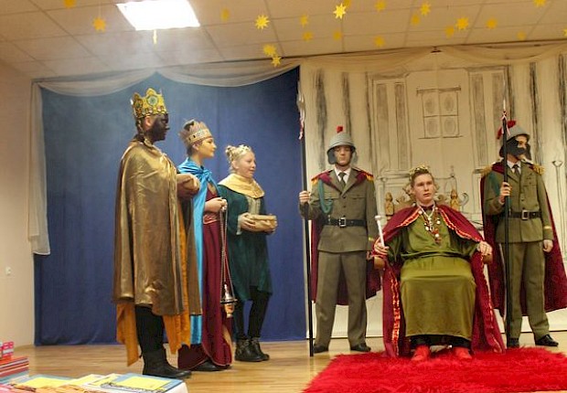 Jasełka i V Parafialny Przegląd Kolęd i Pastorałek