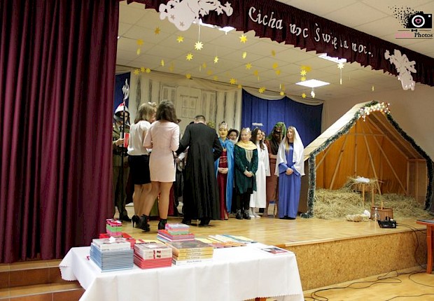 Jasełka i V Parafialny Przegląd Kolęd i Pastorałek