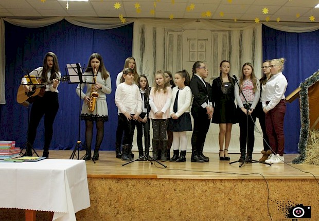 Jasełka i V Parafialny Przegląd Kolęd i Pastorałek
