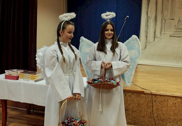 Jasełka i V Parafialny Przegląd Kolęd i Pastorałek