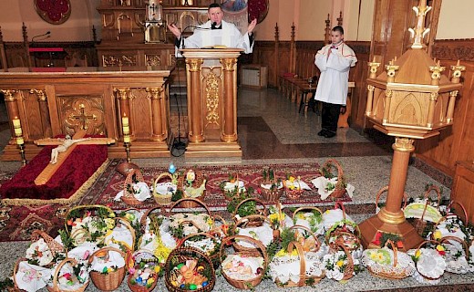 Wielka Sobota - poświęcenie pokarm&oacute;w i Wigilia Paschalna