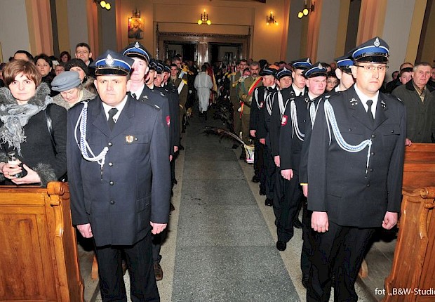 Wielka Sobota - poświęcenie pokarm&oacute;w i Wigilia Paschalna