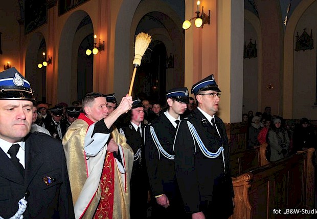 Wielka Sobota - poświęcenie pokarm&oacute;w i Wigilia Paschalna