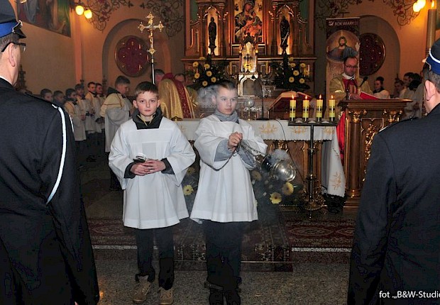 Wielka Sobota - poświęcenie pokarm&oacute;w i Wigilia Paschalna