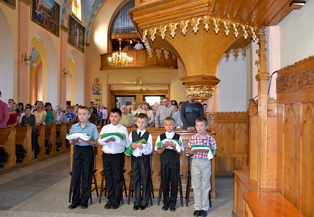 Przyjęcie kandydat&oacute;w do posługi ministranta