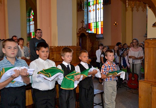 Przyjęcie kandydat&oacute;w do posługi ministranta