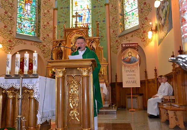 Przyjęcie kandydat&oacute;w do posługi ministranta