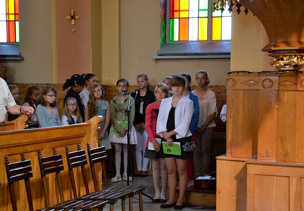 Przyjęcie kandydat&oacute;w do posługi ministranta
