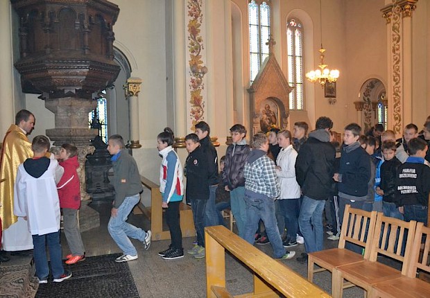 Dekanalne rozgrywki w piłce halowej LSO