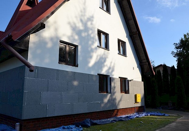 Termomodernizacja kościoła w Ożańsku - elewacja i zaplecze
