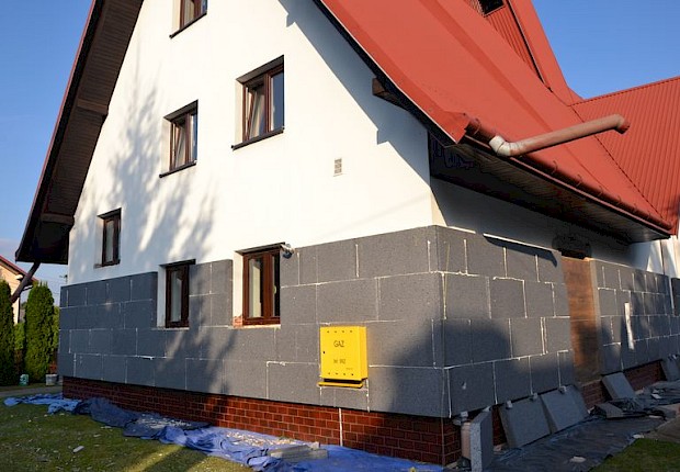 Termomodernizacja kościoła w Ożańsku - elewacja i zaplecze