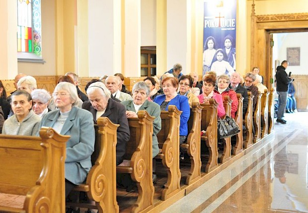65 rocznica śmierci gen. Jarosza - Kamionki - poświęcenie i odsłonięcie tablicy pamiątkowej