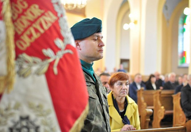 65 rocznica śmierci gen. Jarosza - Kamionki - poświęcenie i odsłonięcie tablicy pamiątkowej