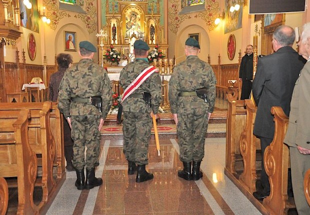 65 rocznica śmierci gen. Jarosza - Kamionki - poświęcenie i odsłonięcie tablicy pamiątkowej