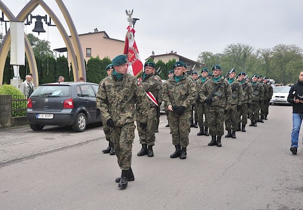 65 rocznica śmierci gen. Jarosza - Kamionki - poświęcenie i odsłonięcie tablicy pamiątkowej