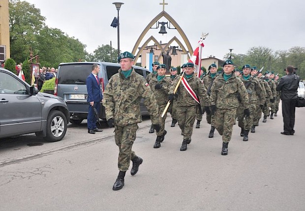 65 rocznica śmierci gen. Jarosza - Kamionki - poświęcenie i odsłonięcie tablicy pamiątkowej