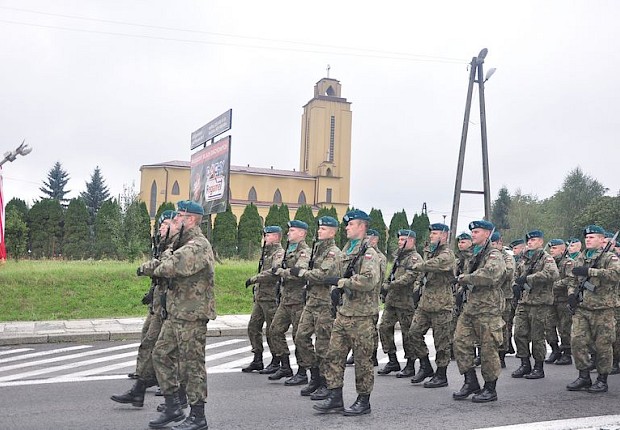 65 rocznica śmierci gen. Jarosza - Kamionki - poświęcenie i odsłonięcie tablicy pamiątkowej