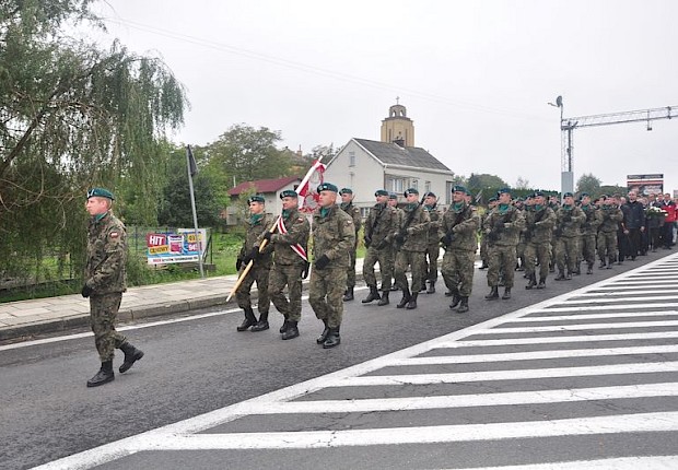 65 rocznica śmierci gen. Jarosza - Kamionki - poświęcenie i odsłonięcie tablicy pamiątkowej