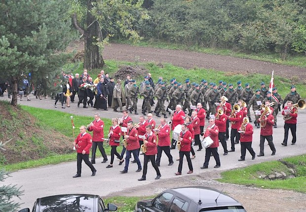 65 rocznica śmierci gen. Jarosza - Kamionki - poświęcenie i odsłonięcie tablicy pamiątkowej