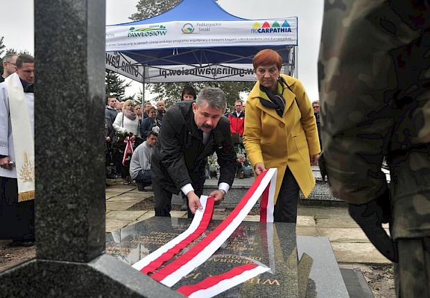 65 rocznica śmierci gen. Jarosza - Kamionki - poświęcenie i odsłonięcie tablicy pamiątkowej