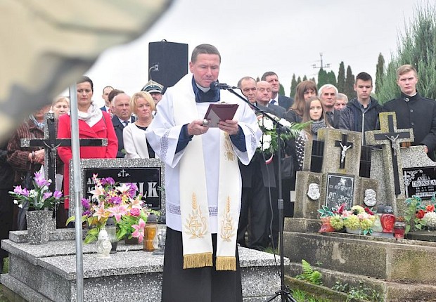 65 rocznica śmierci gen. Jarosza - Kamionki - poświęcenie i odsłonięcie tablicy pamiątkowej