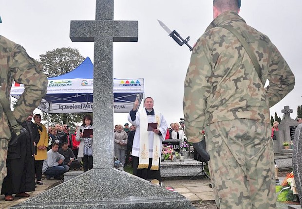 65 rocznica śmierci gen. Jarosza - Kamionki - poświęcenie i odsłonięcie tablicy pamiątkowej